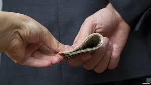 Дали институциите реагираат кога граѓаните имаат проблем?